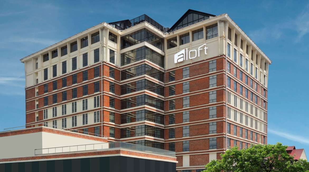 Aloft Hotel: Pumps